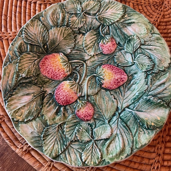 Beautiful Ceramic Fruit Plates 4 Piece Set Made in Italy - Picture 4 of 14